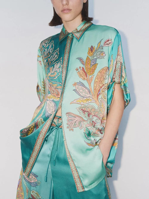 Completo Emerald Luxe – Camicia Oversize e Pantaloni a Gamba Larga